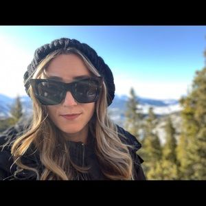 Meet your Posher, Courtney